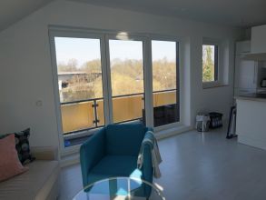 lichtdurchflutete 2-Zimmer-Wohnung mit Blick auf die Wakenitz!