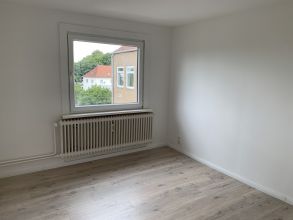 St. Lorenz-Süd - renovierte und helle 2-Zimmer Wohnung mit großzügigen Badezimmer!