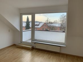 attraktive 2-Zimmer DG-Wohnung mit großem Süd-West-Balkon, Nähe Uni