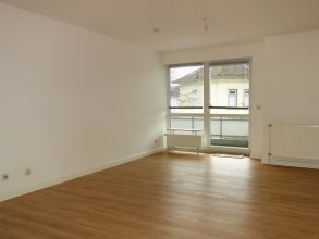 Bad Schwartau - attraktive 3-Zimmer--Wohnung am Markt mit großem Balkon