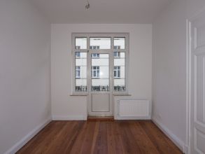 Nähe Dräger - Erstbezug nach Modernisierung - 3-Zimmer-Wohnung mit 2 Balkonen!