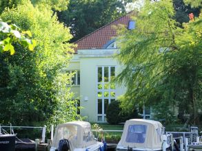 Wallstraße - direkte Wasserlage - renovierte 4-Zimmer-Wohnung mit Terrasse und Blick ins Grüne