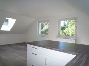 Erstbezug nach Sanierung! 3-Zi.-DG-Wohnung in St. Jürgen Nähe Uni und FH