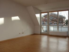 Bad Schwartau - 6-Zimmer-Maisonette-Wohnung in zentraler und ruhiger Lage