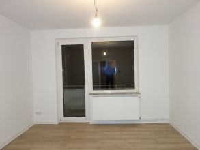 Erstbezug nach Modernisierung! 2 1/2-Zimmer-Wohnung Nähe Lohmühle